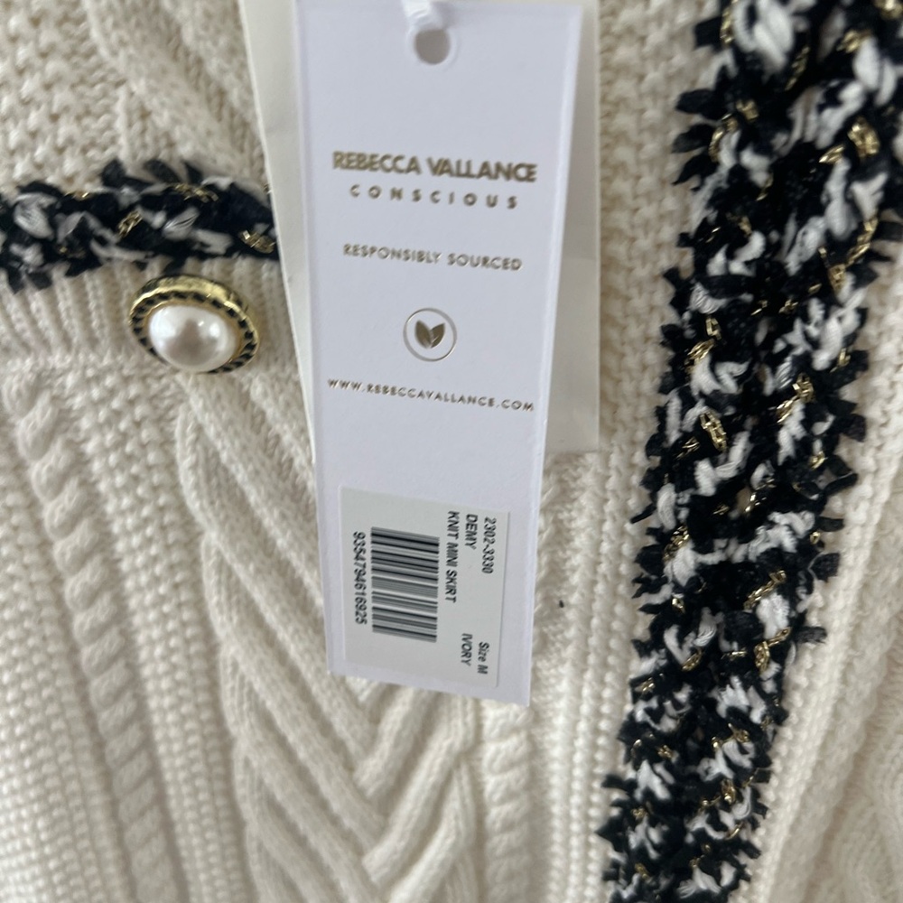 Rebecca Vallance Knit suit skirt size Medium.  NWT never worn